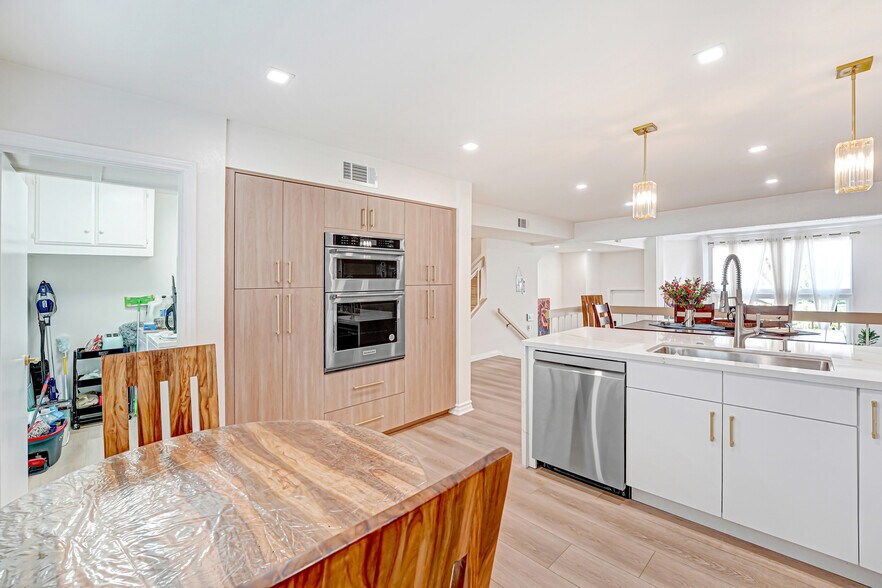 Building Photo - 6225 Nita Ave