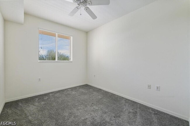 Building Photo - 8261 Pathfinder Loop
