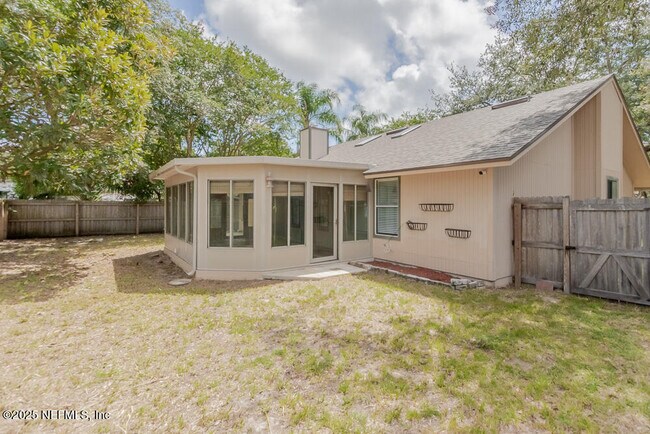 Building Photo - 3331 Ashridge Dr