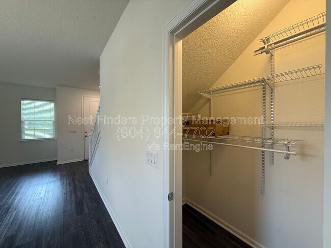 Building Photo - 386 Rittburn Ln