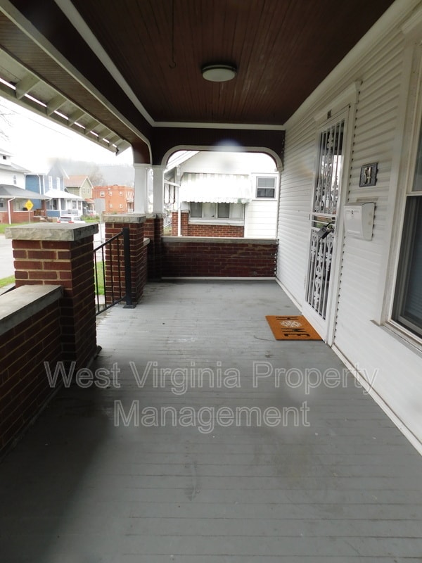 Building Photo - 54 Hunt Ave