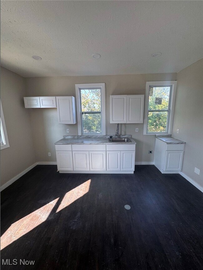 Building Photo - 5924 Denison Ave