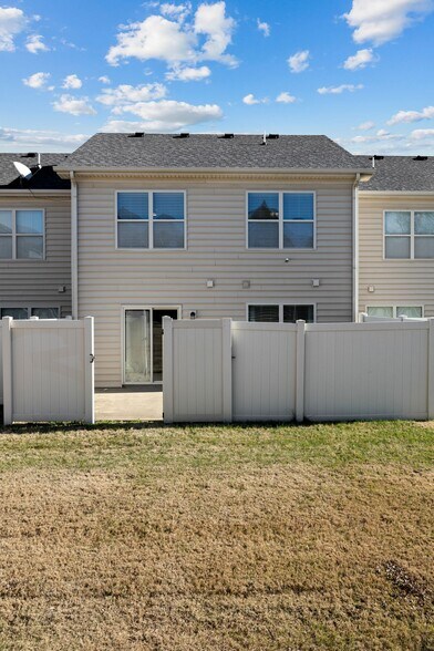 Building Photo - 911 Keepsake Diamond Ln