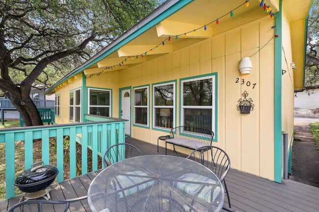 Building Photo - 2307 Trailside Dr