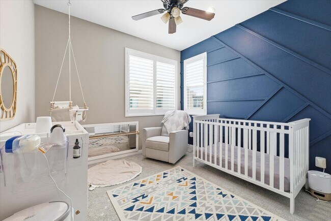 Building Photo - 155 Spectacle