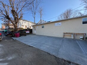 Building Photo - 212 Water St