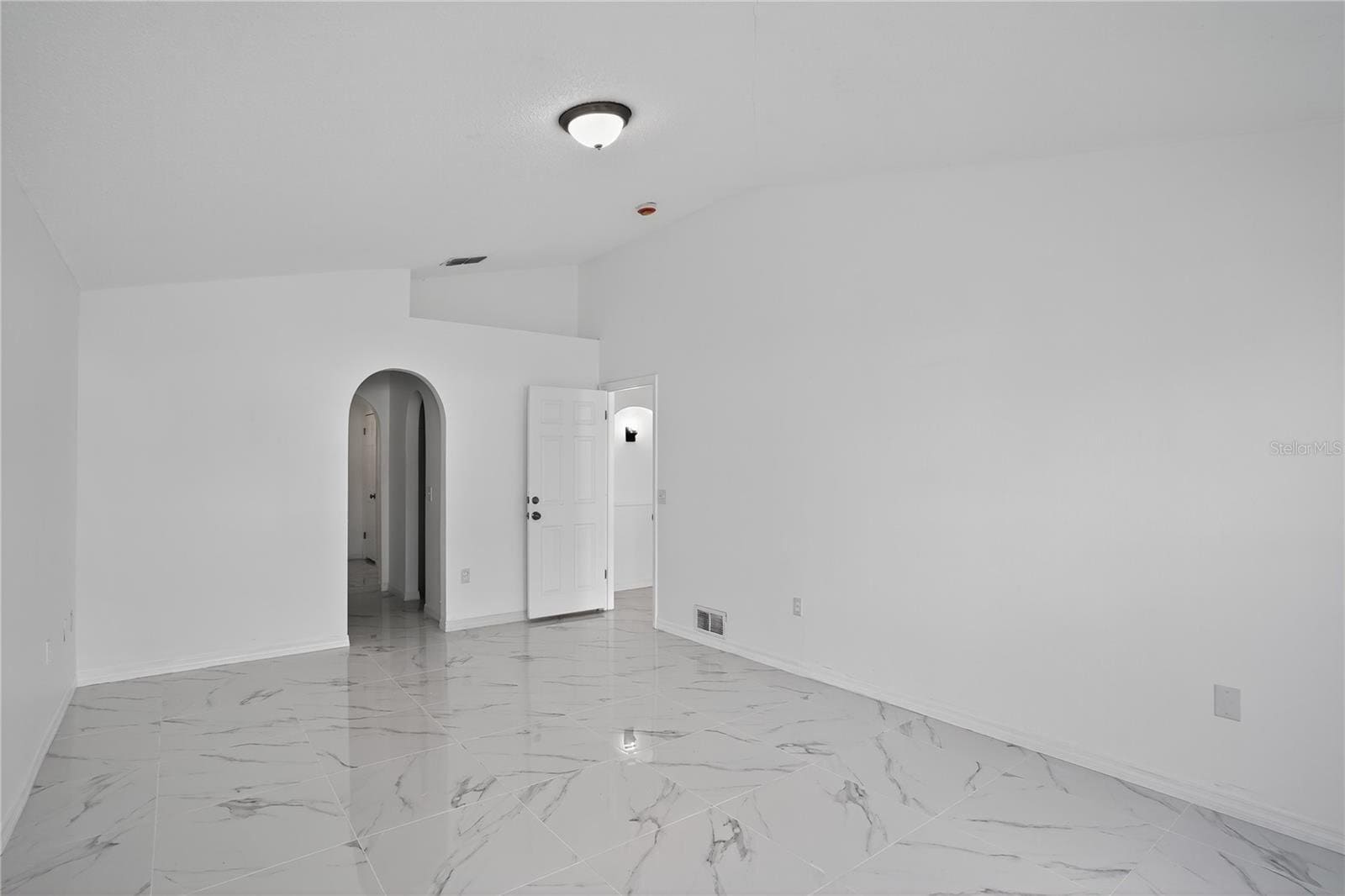 Building Photo - 1118 Perpignan Ct