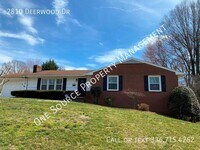 Building Photo - 2810 Deerwood Dr