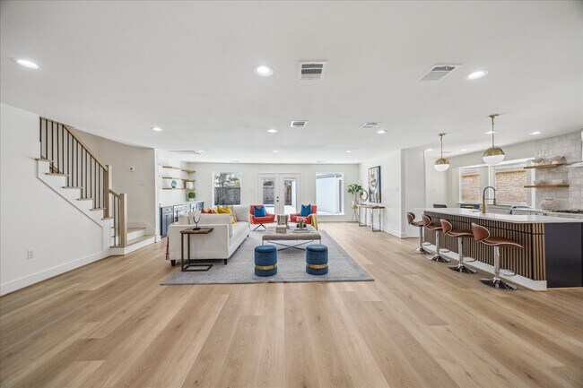 Building Photo - 20223 Laurel Lock Dr