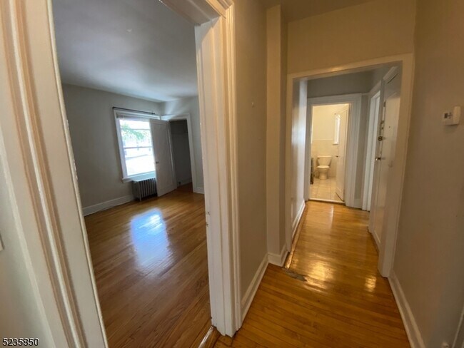 Building Photo - 316 Claremont Ave