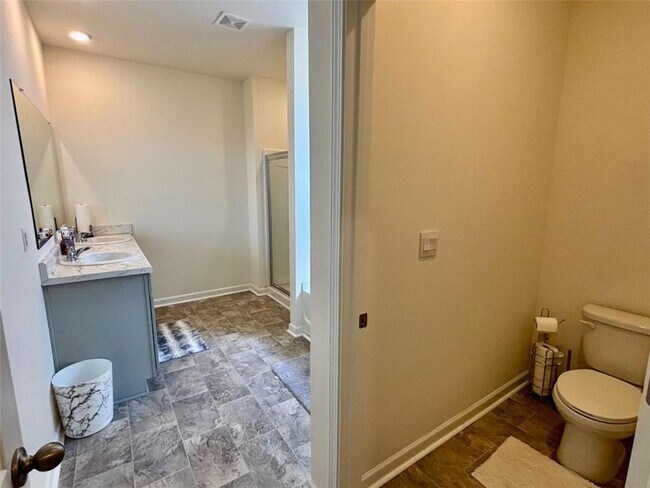 Building Photo - 95 Condor Ct