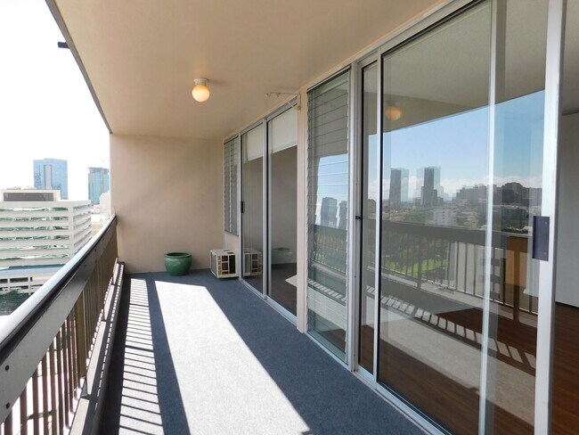 Building Photo - 775 Kinalau Pl