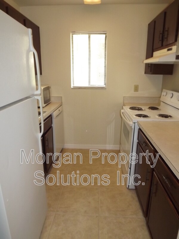 Building Photo - 3284 S Semoran Blvd