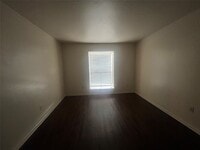 Building Photo - 8529 Hearth Dr