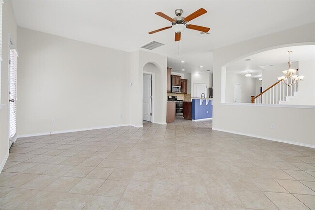 Building Photo - 501 Silver Trail