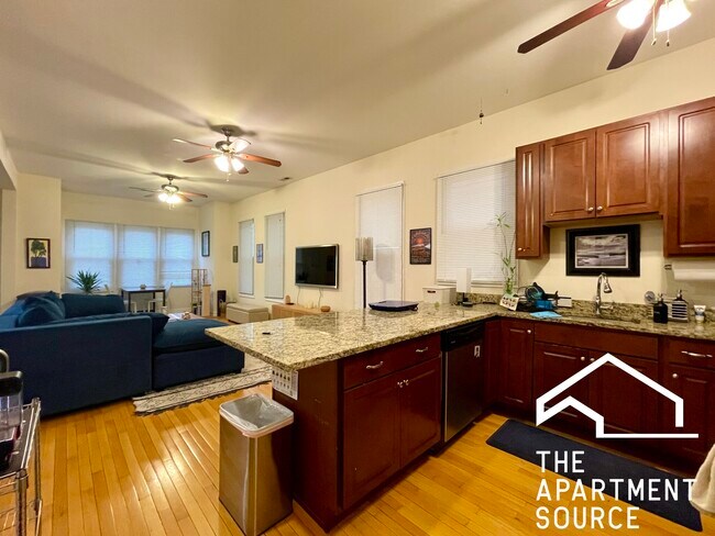 Primary Photo - 2620 W Armitage Ave
