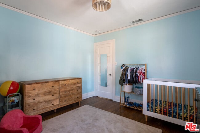 Building Photo - 5742 6th Ave