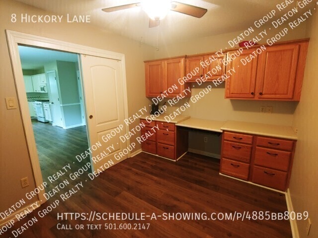 Building Photo - 8 Hickory Ln