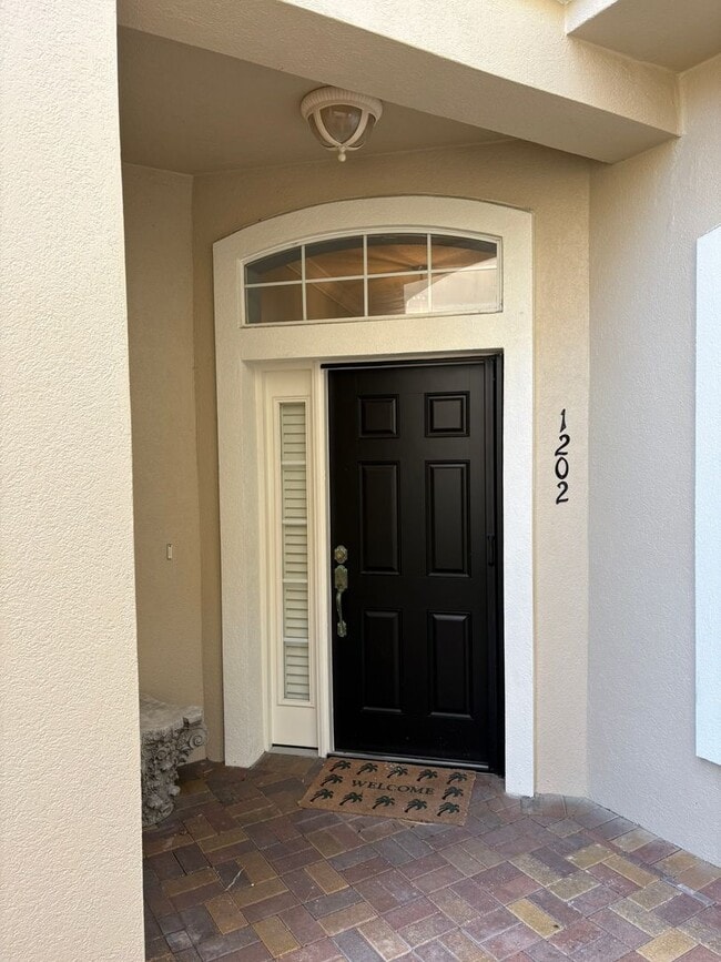 Building Photo - 1202 Makarios Dr