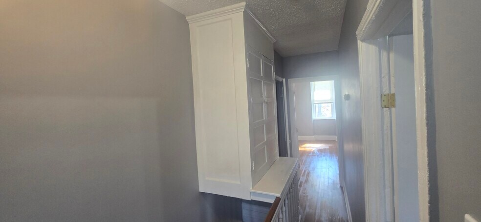 Building Photo - 404 Rutherford Ave