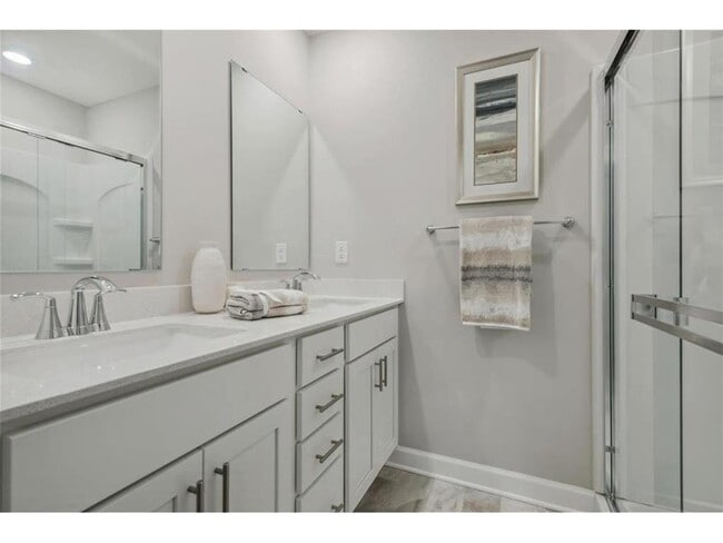 Building Photo - 10905 Fountain Pl N