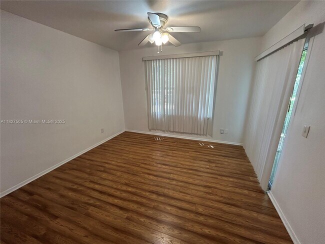 Building Photo - 1725 Palm Cove Blvd