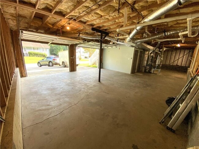 Building Photo - 109 Indian Trail Dr