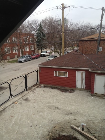 Building Photo - 903 W 35th St