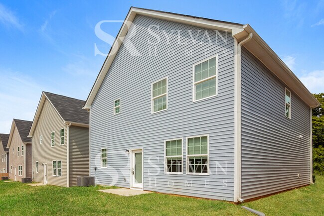 Building Photo - Come and live the good life in this 4-bedroom, 2.5-bathroom home