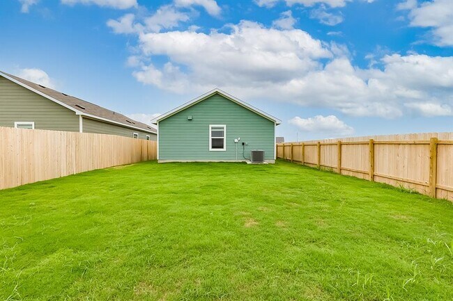 Building Photo - 1105 Catfish Ln