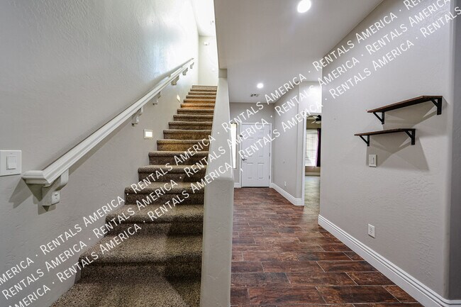 Building Photo - 7223 N 73rd Dr