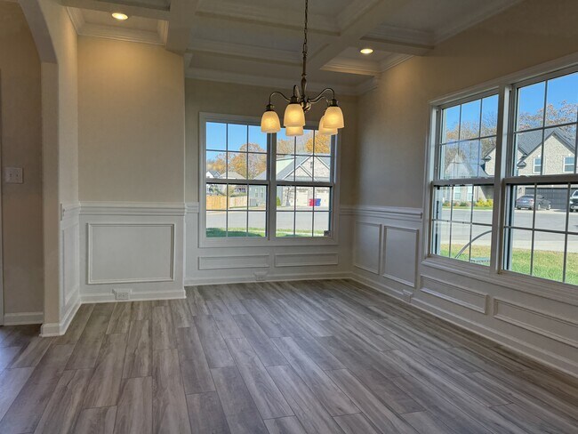 Building Photo - 360 Piedmont Ct