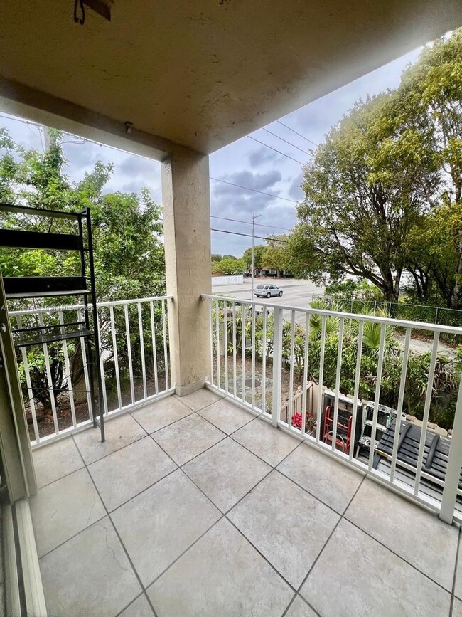 Building Photo - 15711 SW 137th Ave