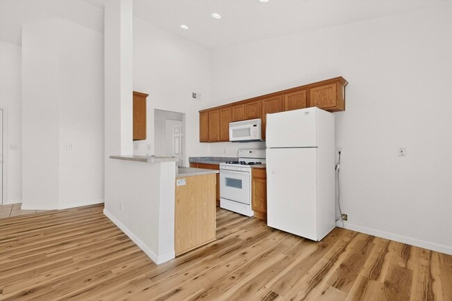 Building Photo - 4200 Ridgeway Ct