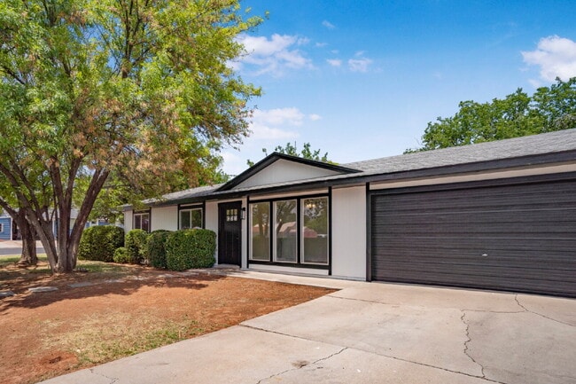Primary Photo - "Charming Newly Remodeled 4-Bed Oasis Touc...