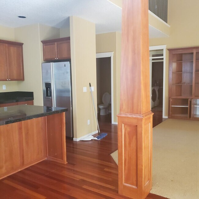 Building Photo - 5 Bedroom Main floor Master Suite ~