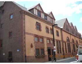 Building Photo - 120 Norway St