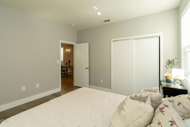 Building Photo - 2020 W 64th St