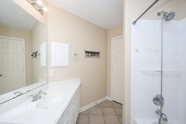 Building Photo - 6006 Lamb Creek