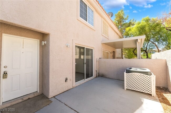 Building Photo - 505 Escoto Pl