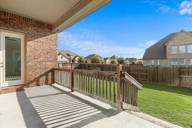 Building Photo - 532 Stone River Dr