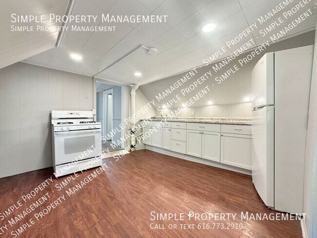 Building Photo - 1317 Hamilton Ave NW