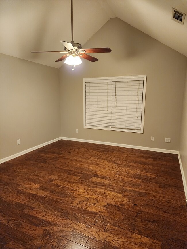 Building Photo - 1407 Princeton Dr