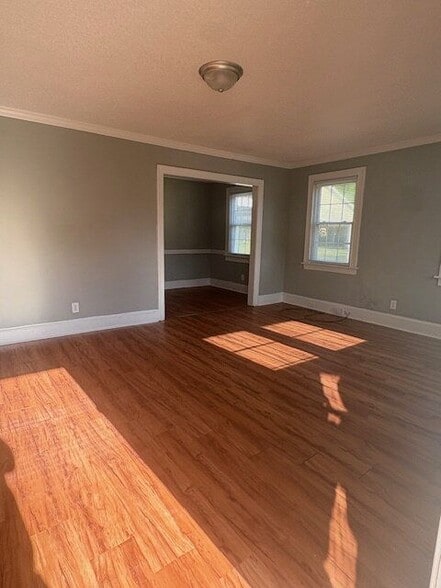 Building Photo - 2612 Sunset Ave