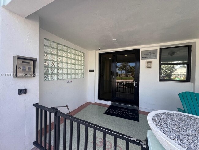 Building Photo - 1390 Ocean Dr