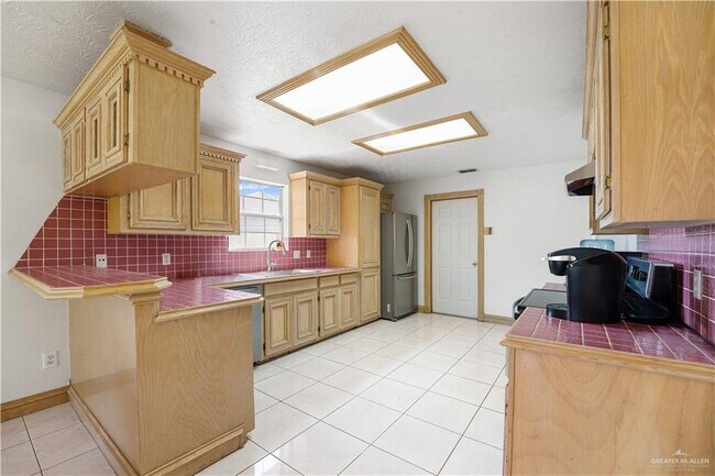 Building Photo - 5800 N 29th Ln