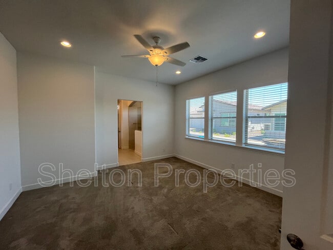 Building Photo - 20711 W Medlock Dr