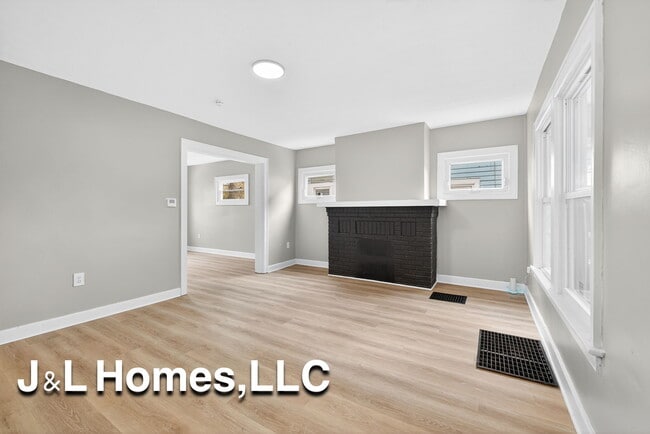 Building Photo - 888 Miller Ave