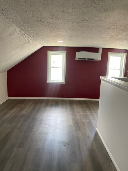 Building Photo - 233 Scioto St