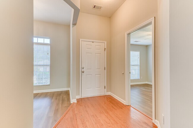 Building Photo - 536 Stirling Bridge Rd